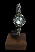 Ceas din argint cu rubin, safir, smarald si marcasite