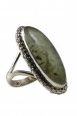 Inel din argint cu piatra prehnite