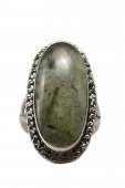 Inel din argint cu piatra prehnite