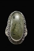 Inel din argint cu piatra prehnite